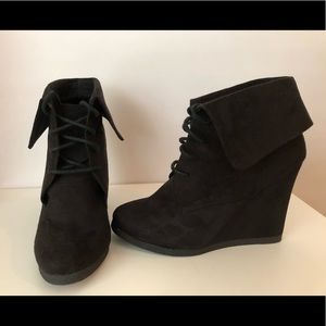 Mossimo Black Suede Lace Up Booties
